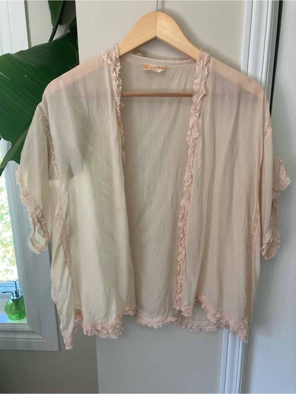 1920’s Mandel Brothers Chicago Lightweight Peach/Pink Bed Jacket